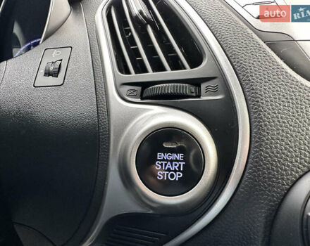 Чорний Хендай іх35, об'ємом двигуна 2 л та пробігом 148 тис. км за 14599 $, фото 36 на Automoto.ua