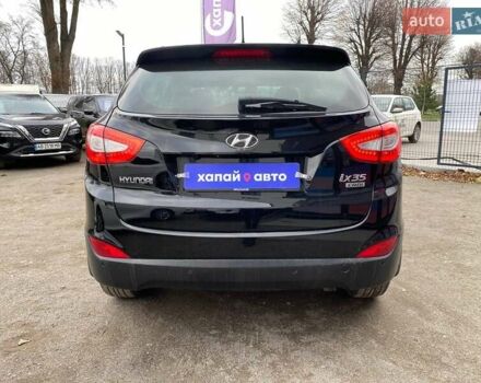 Черный Хендай их35, объемом двигателя 1.69 л и пробегом 194 тыс. км за 12500 $, фото 5 на Automoto.ua