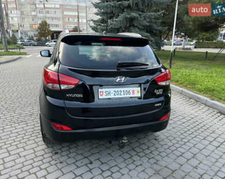 Черный Хендай их35, объемом двигателя 2 л и пробегом 175 тыс. км за 13900 $, фото 9 на Automoto.ua