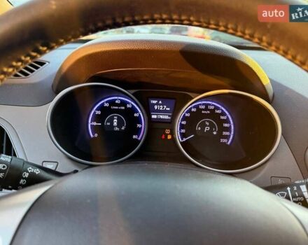 Черный Хендай их35, объемом двигателя 2 л и пробегом 178 тыс. км за 12699 $, фото 21 на Automoto.ua