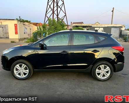 Черный Хендай их35, объемом двигателя 1.7 л и пробегом 230 тыс. км за 11200 $, фото 6 на Automoto.ua