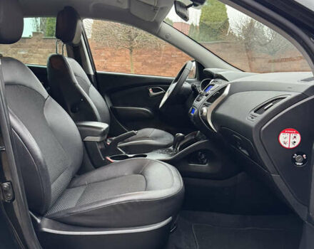 Чорний Хендай іх35, об'ємом двигуна 2 л та пробігом 177 тис. км за 14650 $, фото 50 на Automoto.ua