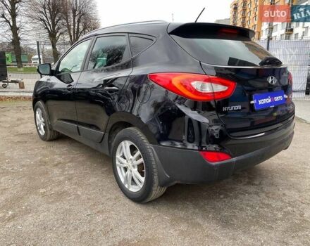 Черный Хендай их35, объемом двигателя 1.69 л и пробегом 194 тыс. км за 12500 $, фото 6 на Automoto.ua