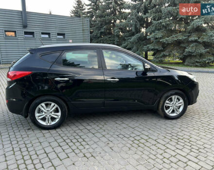 Черный Хендай их35, объемом двигателя 2 л и пробегом 175 тыс. км за 13900 $, фото 14 на Automoto.ua