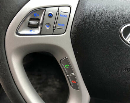 Черный Хендай их35, объемом двигателя 2 л и пробегом 178 тыс. км за 13999 $, фото 39 на Automoto.ua