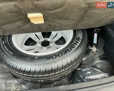 Черный Хендай их35, объемом двигателя 2 л и пробегом 202 тыс. км за 15700 $, фото 23 на Automoto.ua