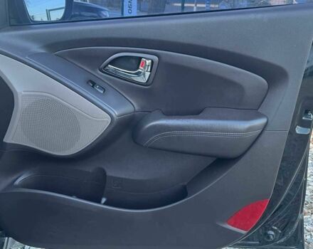 Чорний Хендай іх35, об'ємом двигуна 2 л та пробігом 178 тис. км за 13700 $, фото 23 на Automoto.ua