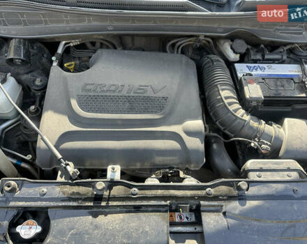Черный Хендай их35, объемом двигателя 2 л и пробегом 48 тыс. км за 15500 $, фото 16 на Automoto.ua