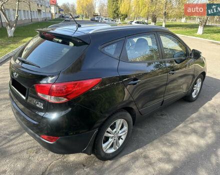 Черный Хендай их35, объемом двигателя 2 л и пробегом 48 тыс. км за 15500 $, фото 7 на Automoto.ua