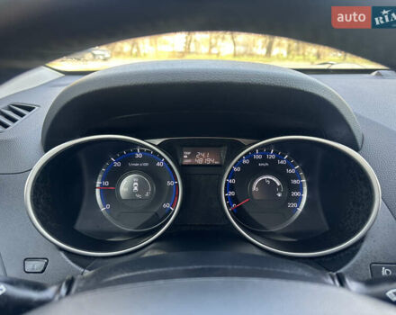 Черный Хендай их35, объемом двигателя 2 л и пробегом 48 тыс. км за 15500 $, фото 18 на Automoto.ua