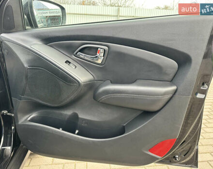 Чорний Хендай іх35, об'ємом двигуна 2 л та пробігом 148 тис. км за 14599 $, фото 41 на Automoto.ua