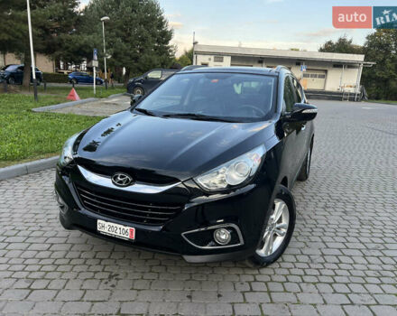 Черный Хендай их35, объемом двигателя 2 л и пробегом 175 тыс. км за 13900 $, фото 2 на Automoto.ua