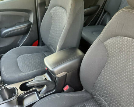 Черный Хендай их35, объемом двигателя 2 л и пробегом 48 тыс. км за 15500 $, фото 15 на Automoto.ua