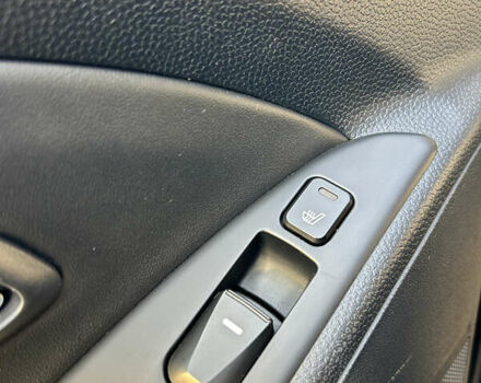 Чорний Хендай іх35, об'ємом двигуна 2 л та пробігом 241 тис. км за 14400 $, фото 23 на Automoto.ua