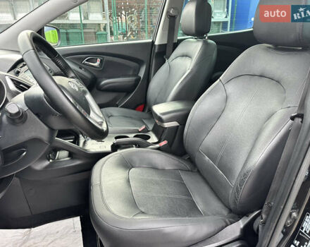 Чорний Хендай іх35, об'ємом двигуна 2 л та пробігом 148 тис. км за 14599 $, фото 25 на Automoto.ua