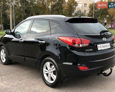 Черный Хендай их35, объемом двигателя 2 л и пробегом 178 тыс. км за 13999 $, фото 6 на Automoto.ua