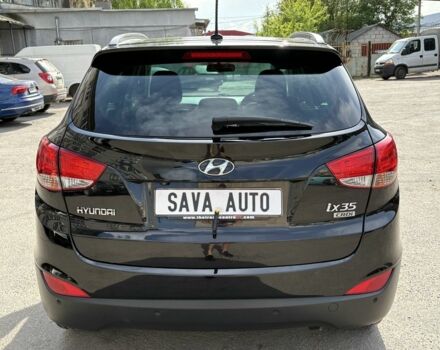 Черный Хендай их35, объемом двигателя 1.7 л и пробегом 128 тыс. км за 3900 $, фото 7 на Automoto.ua