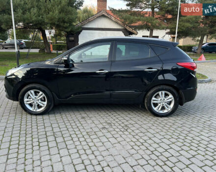 Черный Хендай их35, объемом двигателя 2 л и пробегом 175 тыс. км за 13900 $, фото 4 на Automoto.ua