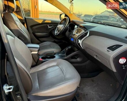 Черный Хендай их35, объемом двигателя 2 л и пробегом 178 тыс. км за 12699 $, фото 22 на Automoto.ua