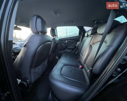 Черный Хендай их35, объемом двигателя 2 л и пробегом 213 тыс. км за 16500 $, фото 19 на Automoto.ua