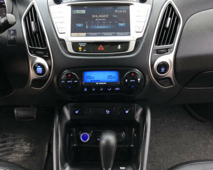 Черный Хендай их35, объемом двигателя 2 л и пробегом 178 тыс. км за 13999 $, фото 37 на Automoto.ua