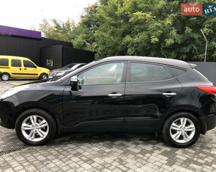 Черный Хендай их35, объемом двигателя 2 л и пробегом 178 тыс. км за 13999 $, фото 11 на Automoto.ua