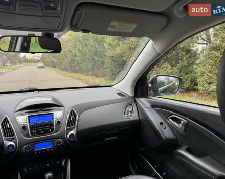 Чорний Хендай іх35, об'ємом двигуна 2 л та пробігом 177 тис. км за 14650 $, фото 29 на Automoto.ua