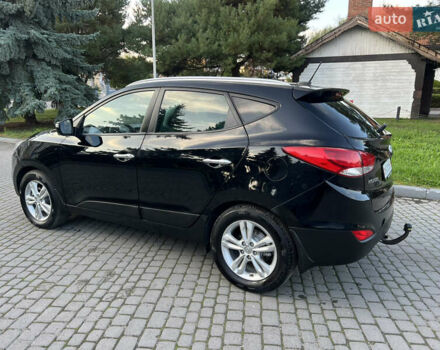 Черный Хендай их35, объемом двигателя 2 л и пробегом 175 тыс. км за 13900 $, фото 6 на Automoto.ua