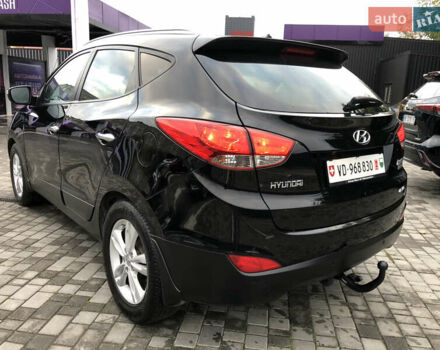 Черный Хендай их35, объемом двигателя 2 л и пробегом 178 тыс. км за 13999 $, фото 15 на Automoto.ua