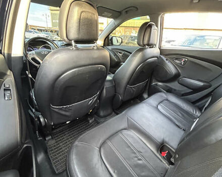 Чорний Хендай іх35, об'ємом двигуна 2 л та пробігом 241 тис. км за 14400 $, фото 22 на Automoto.ua