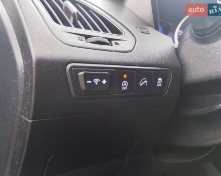 Хендай их35 2013 в Житомире на Automoto.ua Черный Хендай их35, объемом двигателя 1.7 л и пробегом 158 тыс. км за 11900 $, фото 22 на Automoto.ua