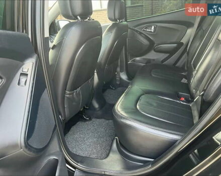 Черный Хендай их35, объемом двигателя 2 л и пробегом 202 тыс. км за 15700 $, фото 19 на Automoto.ua