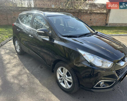 Черный Хендай их35, объемом двигателя 2 л и пробегом 48 тыс. км за 15500 $, фото 8 на Automoto.ua