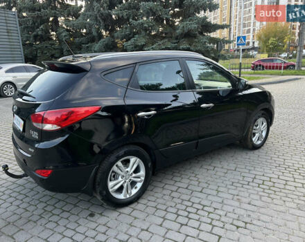 Черный Хендай их35, объемом двигателя 2 л и пробегом 175 тыс. км за 13900 $, фото 13 на Automoto.ua