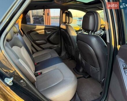 Черный Хендай их35, объемом двигателя 2 л и пробегом 178 тыс. км за 12699 $, фото 16 на Automoto.ua