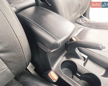 Чорний Хендай іх35, об'ємом двигуна 2 л та пробігом 203 тис. км за 13850 $, фото 26 на Automoto.ua