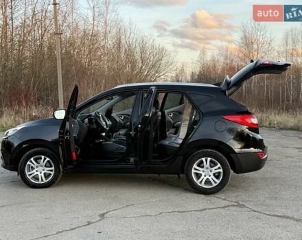 Черный Хендай их35, объемом двигателя 2 л и пробегом 182 тыс. км за 14650 $, фото 59 на Automoto.ua