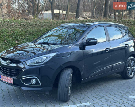 Черный Хендай их35, объемом двигателя 2 л и пробегом 237 тыс. км за 15150 $, фото 5 на Automoto.ua