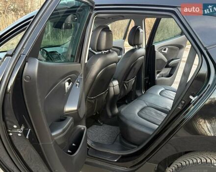 Черный Хендай их35, объемом двигателя 2 л и пробегом 182 тыс. км за 14650 $, фото 60 на Automoto.ua