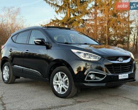 Черный Хендай их35, объемом двигателя 2 л и пробегом 182 тыс. км за 14650 $, фото 4 на Automoto.ua