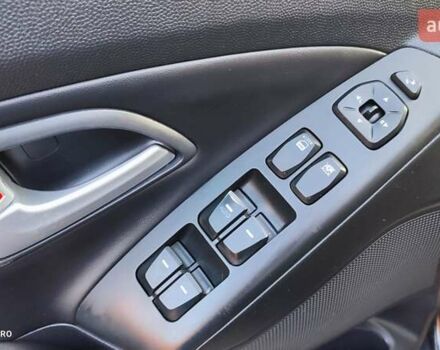 Чорний Хендай іх35, об'ємом двигуна 2 л та пробігом 203 тис. км за 13750 $, фото 14 на Automoto.ua