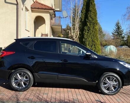 Черный Хендай их35, объемом двигателя 1.7 л и пробегом 189 тыс. км за 8900 $, фото 4 на Automoto.ua