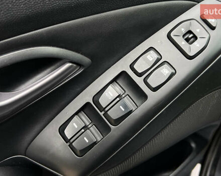 Чорний Хендай іх35, об'ємом двигуна 2 л та пробігом 238 тис. км за 15650 $, фото 16 на Automoto.ua