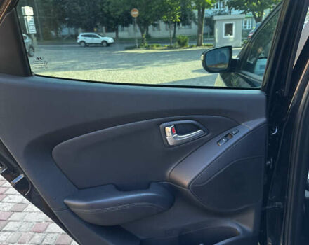Черный Хендай их35, объемом двигателя 2 л и пробегом 176 тыс. км за 14950 $, фото 59 на Automoto.ua