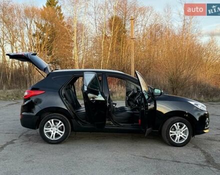Черный Хендай их35, объемом двигателя 2 л и пробегом 182 тыс. км за 14650 $, фото 28 на Automoto.ua