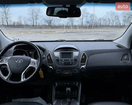 Черный Хендай их35, объемом двигателя 2 л и пробегом 246 тыс. км за 15500 $, фото 26 на Automoto.ua