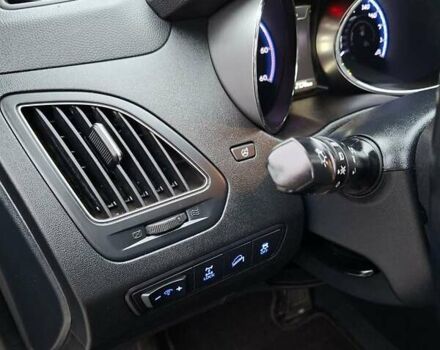 Черный Хендай их35, объемом двигателя 2 л и пробегом 237 тыс. км за 15600 $, фото 24 на Automoto.ua