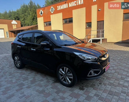 Черный Хендай их35, объемом двигателя 2 л и пробегом 176 тыс. км за 14950 $, фото 21 на Automoto.ua