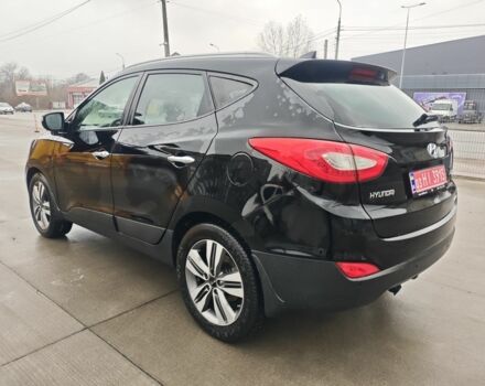 Черный Хендай их35, объемом двигателя 2 л и пробегом 203 тыс. км за 13750 $, фото 2 на Automoto.ua