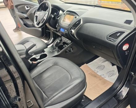 Черный Хендай их35, объемом двигателя 2 л и пробегом 203 тыс. км за 13750 $, фото 4 на Automoto.ua